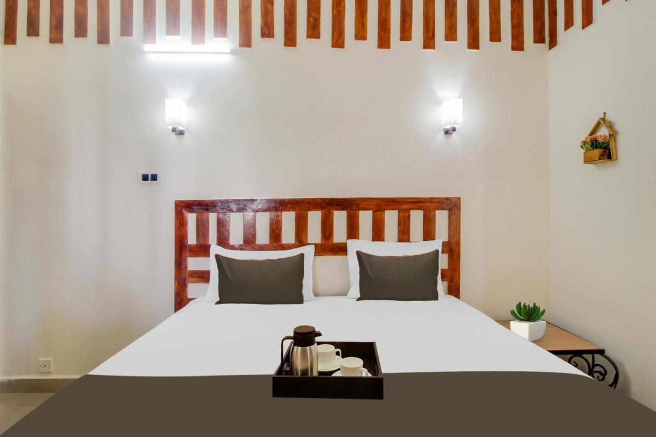 Capital O Royale Palms Hotel บีนอลิม ภายนอก รูปภาพ