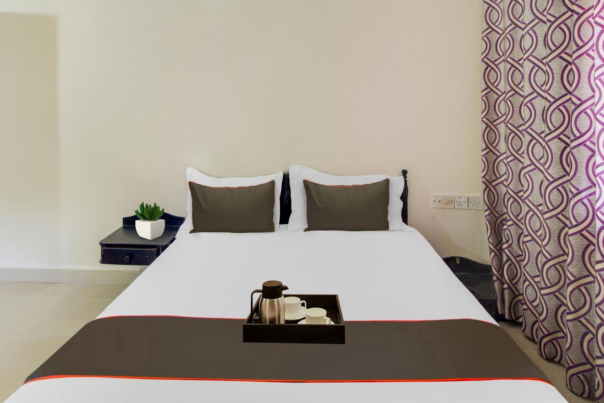 Capital O Royale Palms Hotel บีนอลิม ภายนอก รูปภาพ